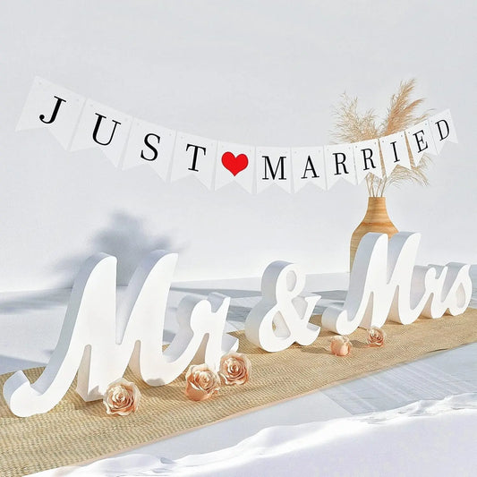 TWISTER.CK Mr And Mrs Wooden Sign Wedding Decor Bride Groom