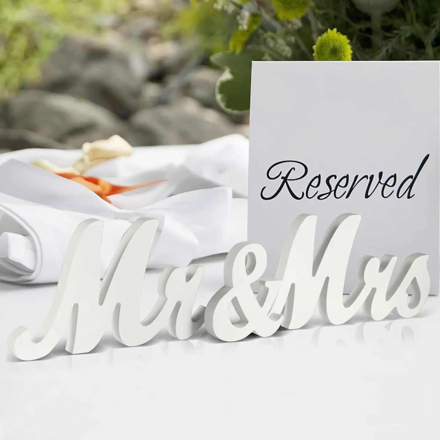 TWISTER.CK Mr And Mrs Wooden Sign Wedding Decor Bride Groom